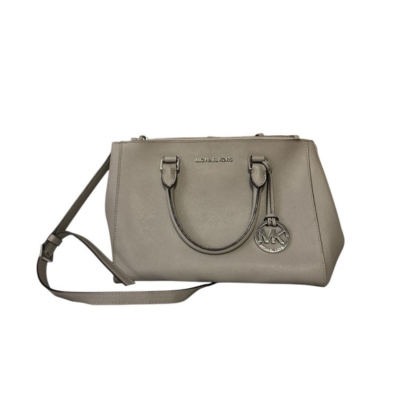 Michael Kors Woman’s purse (limited edition)
Condition- pre owned/good - Picture 1 of 4